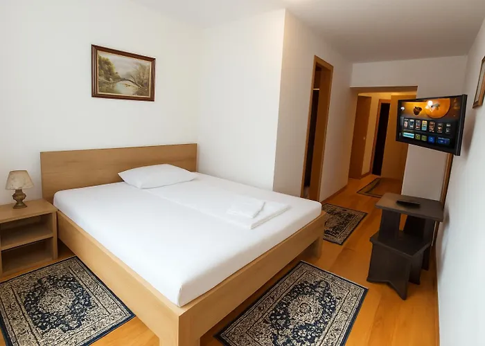 Uastarie U Luogu بيت ضيافة سيركنو